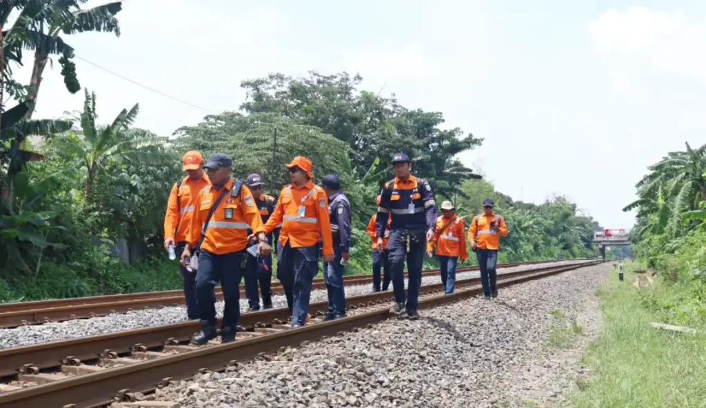 Kesiapan Maksimal! Begini Upaya PT KAI Daop 3 Cirebon Pastikan Perjalanan Aman Saat Nataru Humas PT KAI Daop 3 Cirebon